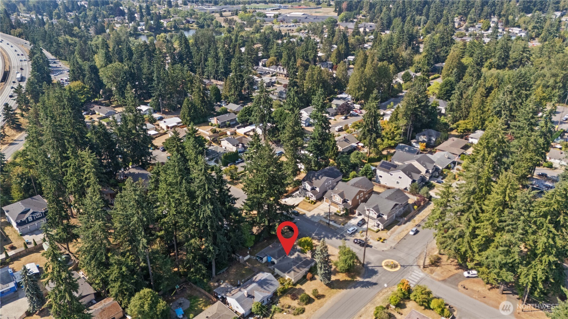 105 Northeast 180th Street Shoreline, WA 98155 - Photo 32 of 34