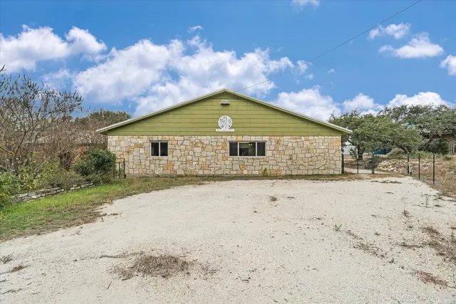 $699,000 | 45 La Buena Vista Drive, Wimberley, TX 78676