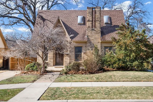$399,000 | 1712 Frederick Street, Fort Worth, TX 76107