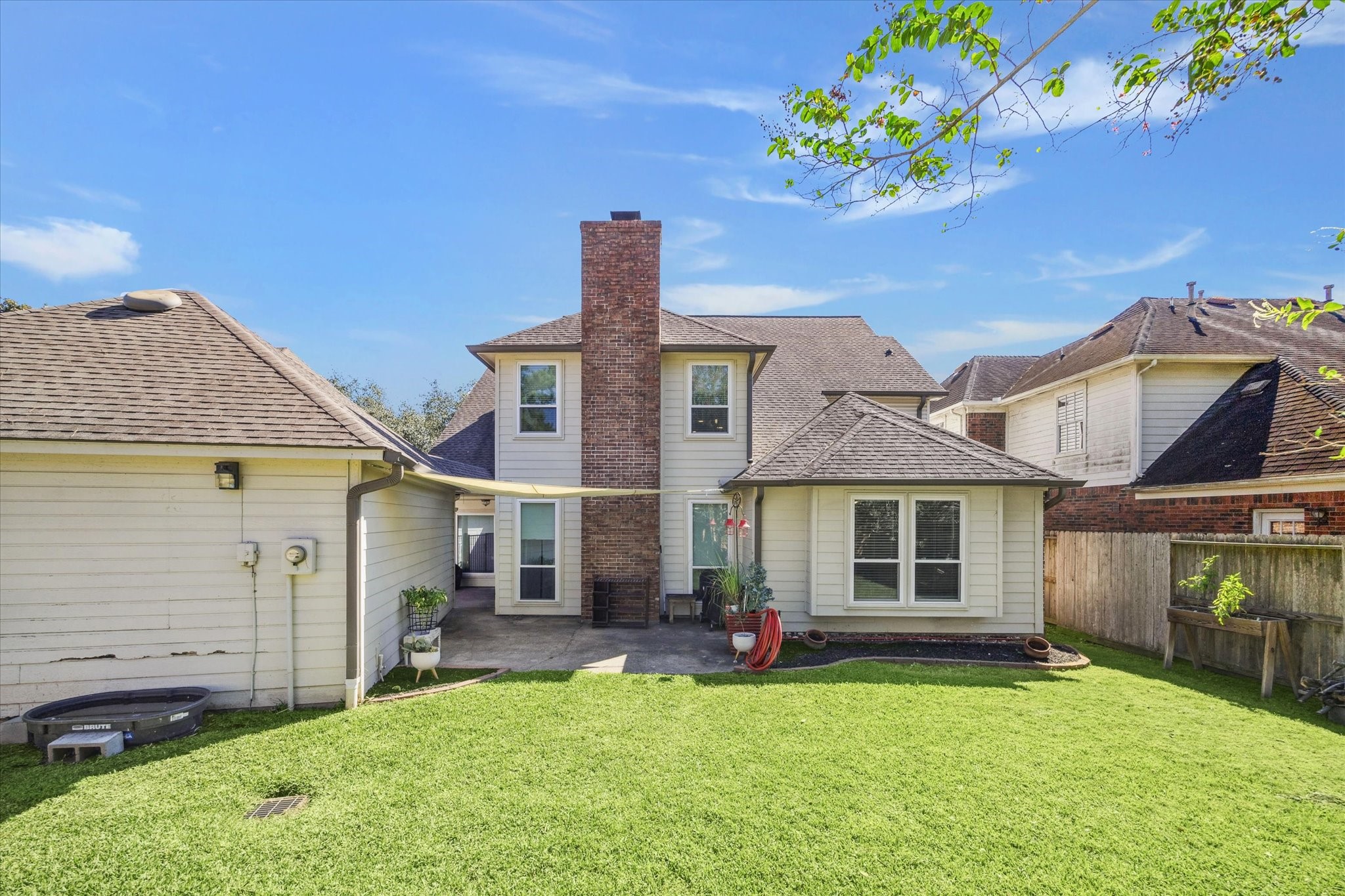 1118 Sherfield Ridge Drive Katy, TX 77450 - Photo 30 of 33 a front view of a house with a yard