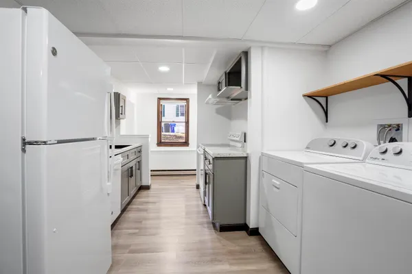 $1,950 | 103 Portsmouth Avenue, Manchester, NH 03109