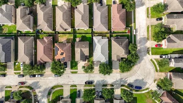 $2,000 | 1010 Hummingbird Point Lane, Houston, TX 77090