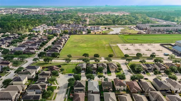 $2,000 | 1010 Hummingbird Point Lane, Houston, TX 77090