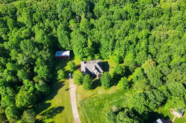 $849,900 | 358 Spring Valley Drive, Cottontown, TN 37048