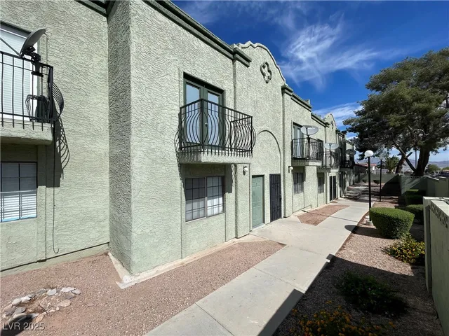 $1,250 | 7086 Burcot Avenue, Unit H8, Las Vegas, NV 89156
