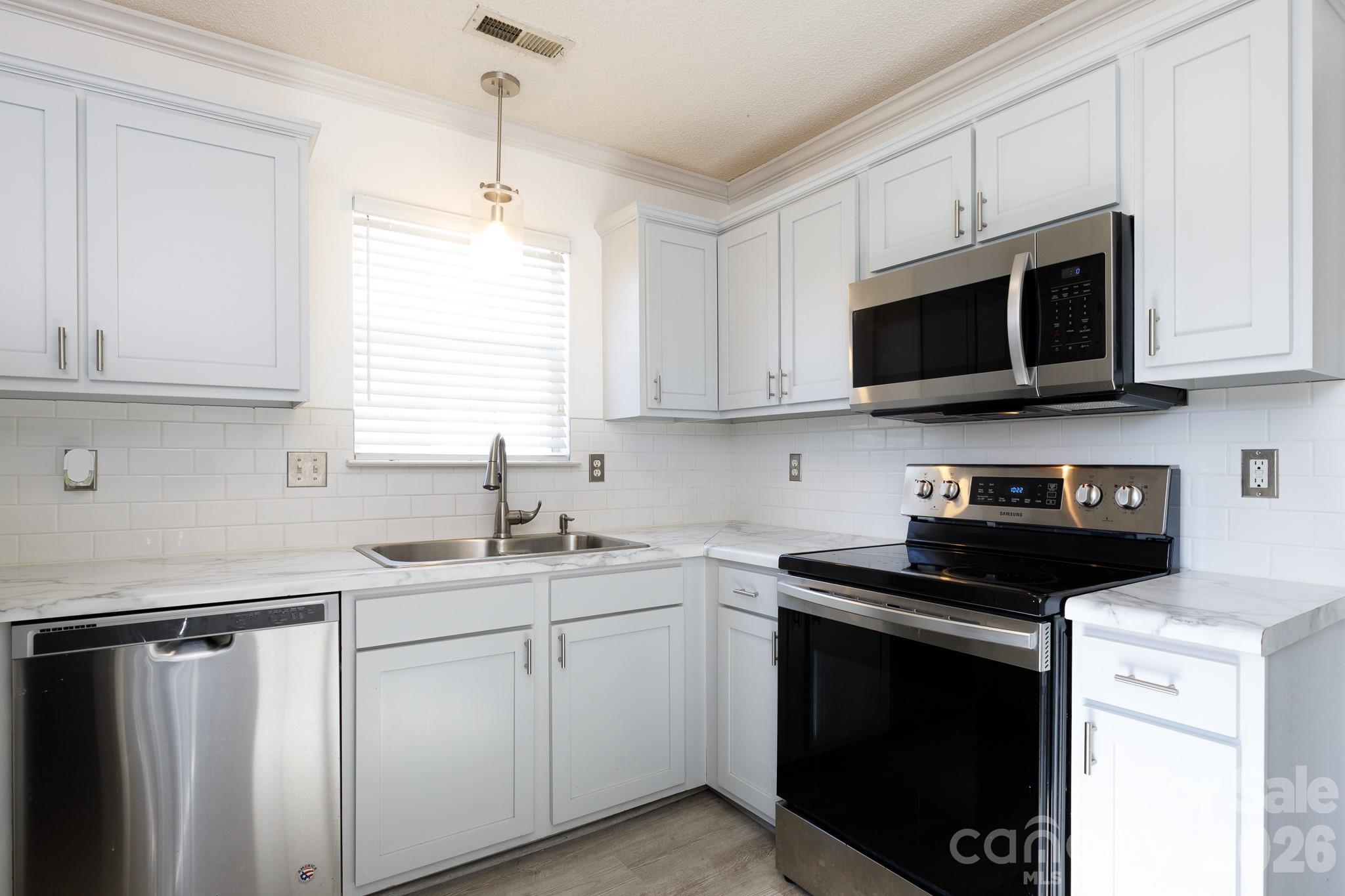 514 Jacobs Ridge Fort Mill, SC 29715 - Photo 2 of 17