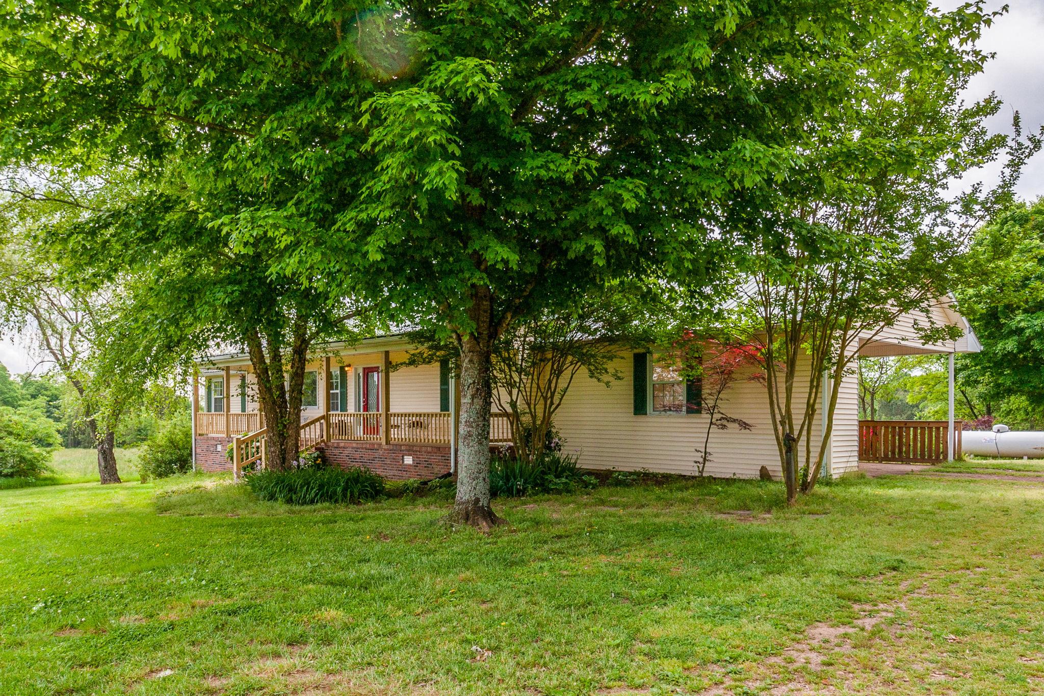 550 Kelley Road Prospect, TN 38477 - Photo 3 of 30 a view of house with backyard