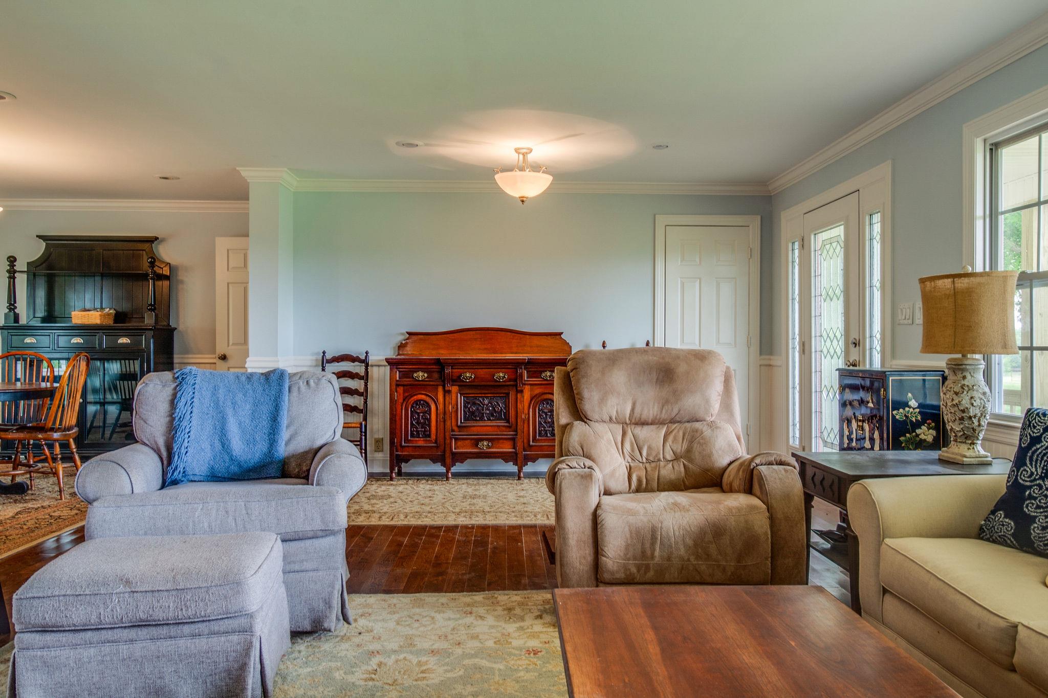 550 Kelley Road Prospect, TN 38477 - Photo 6 of 30 a living room with furniture and a lamp