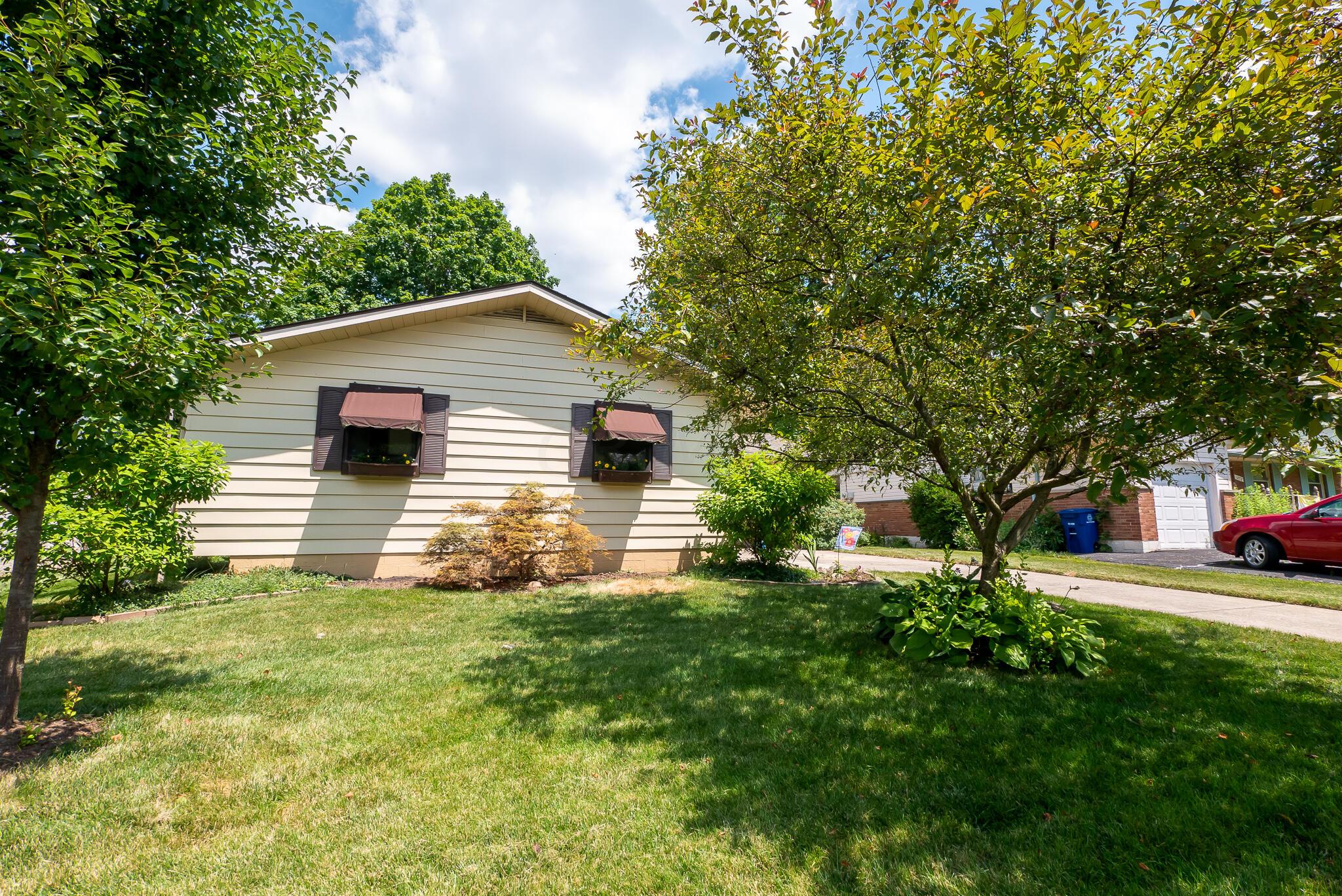 1266 Thurell Road Columbus, OH 43229 - Photo 5 of 48 EXT13