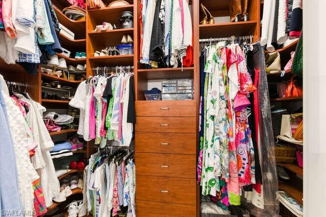 254 Edgemere Way East Naples, FL 34105 - Photo 22 of 41 View of walk in closet