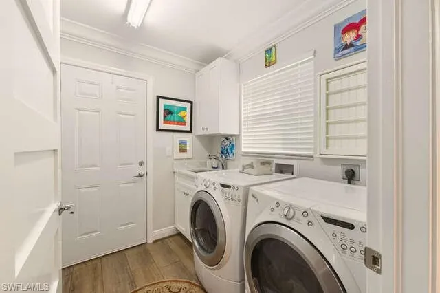 $1,125,000 | 254 Edgemere Way East, Naples, FL 34105