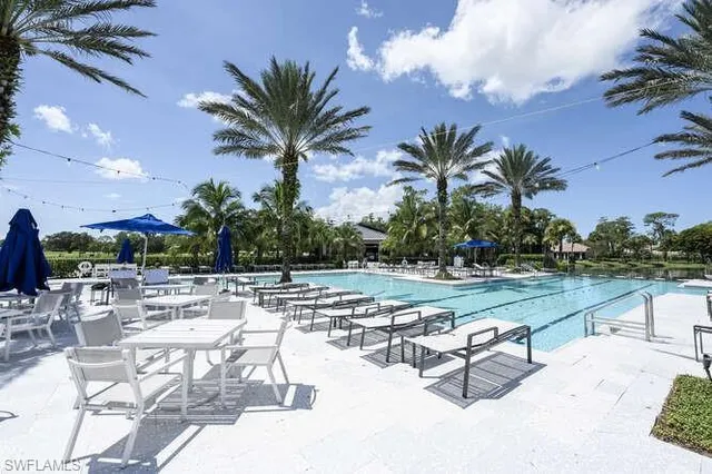 $1,125,000 | 254 Edgemere Way East, Naples, FL 34105