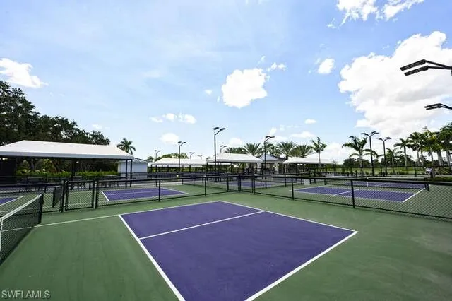 $1,125,000 | 254 Edgemere Way East, Naples, FL 34105