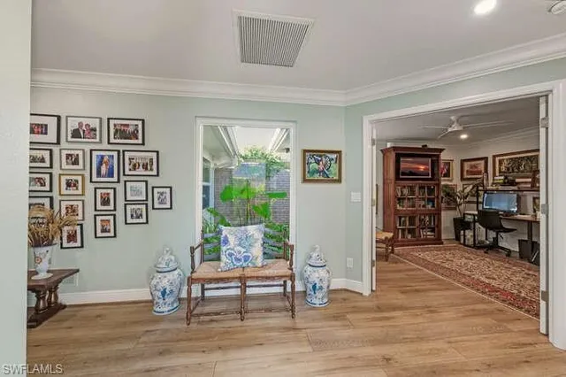 $1,125,000 | 254 Edgemere Way East, Naples, FL 34105