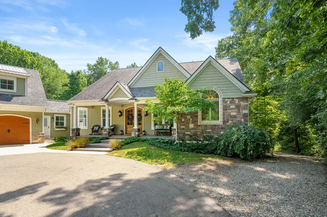 $1,050,000 | 8777 West Main Street, Kalamazoo, MI 49009