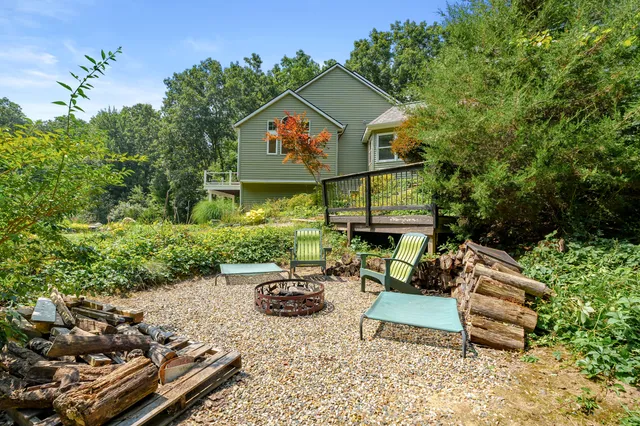 $1,050,000 | 8777 West Main Street, Kalamazoo, MI 49009