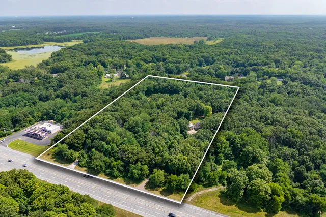 $1,050,000 | 8777 West Main Street, Kalamazoo, MI 49009