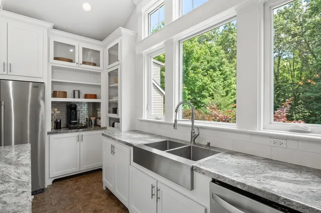 $1,050,000 | 8777 West Main Street, Kalamazoo, MI 49009