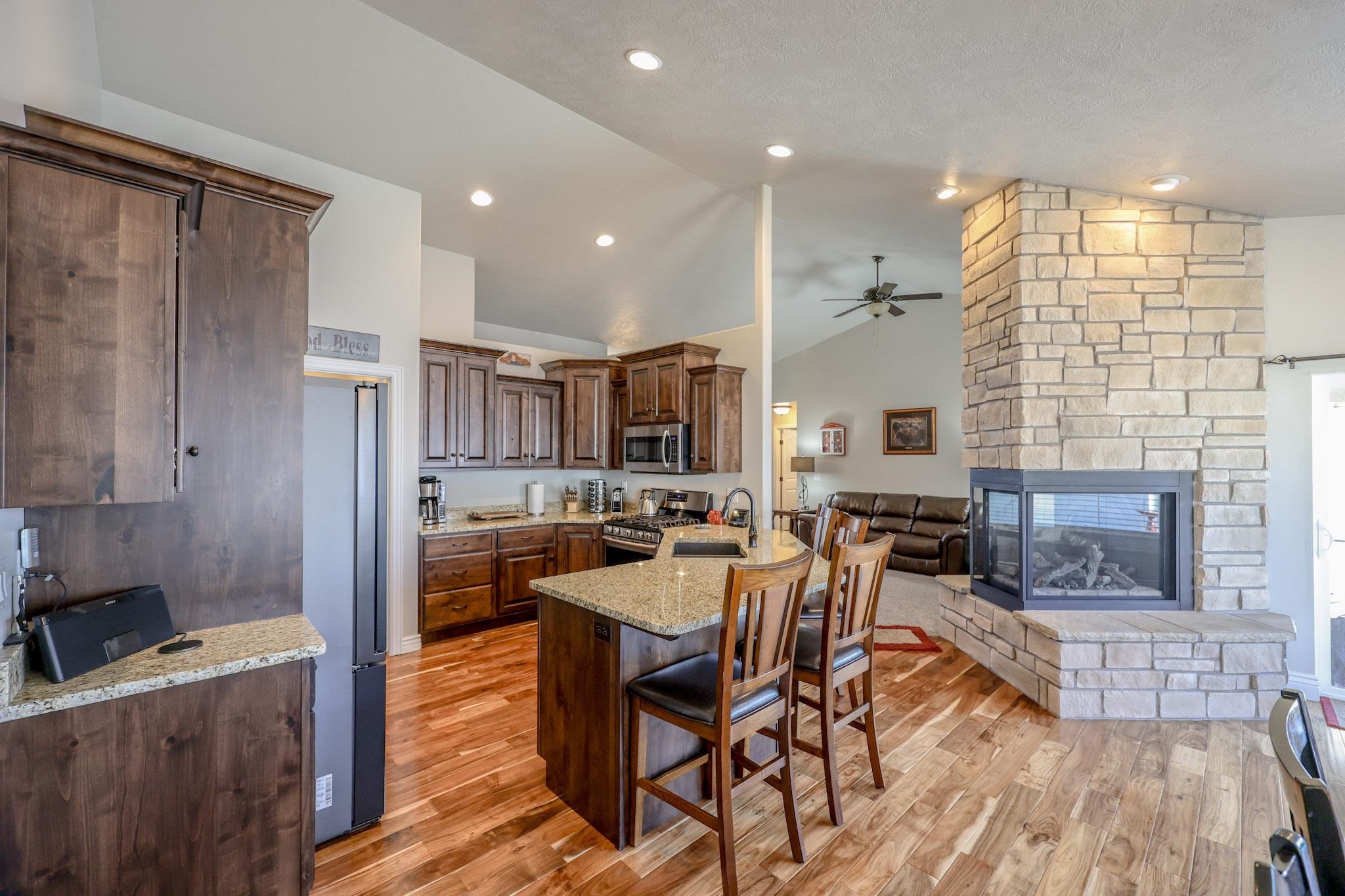 906 Winchester Boulevard Rock Springs, WY 82901 - Photo 6 of 46