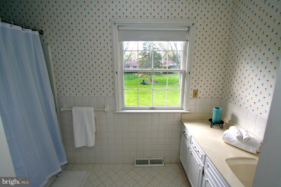 271 Little Creek Road Lancaster, PA 17601 - Photo 18 of 21