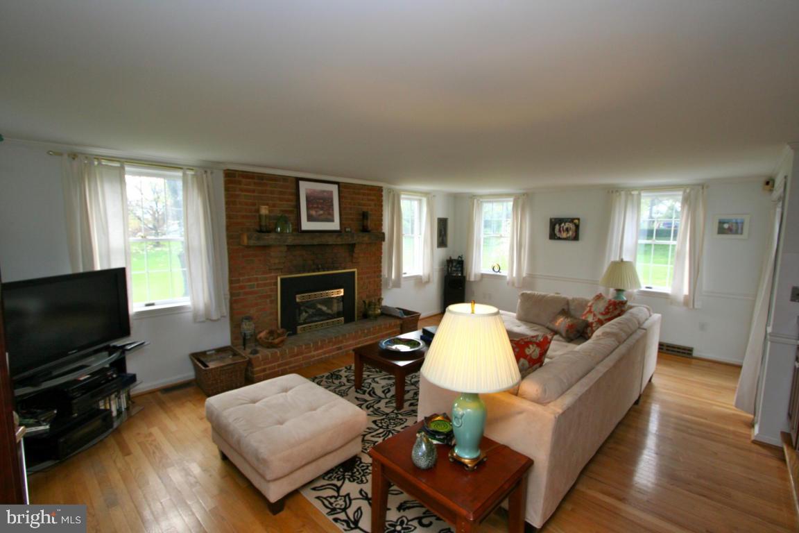 271 Little Creek Road Lancaster, PA 17601 - Photo 7 of 21
