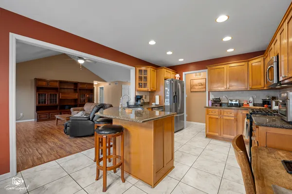 $374,500 | 1212 South Creek Drive, Manteno, IL 60950
