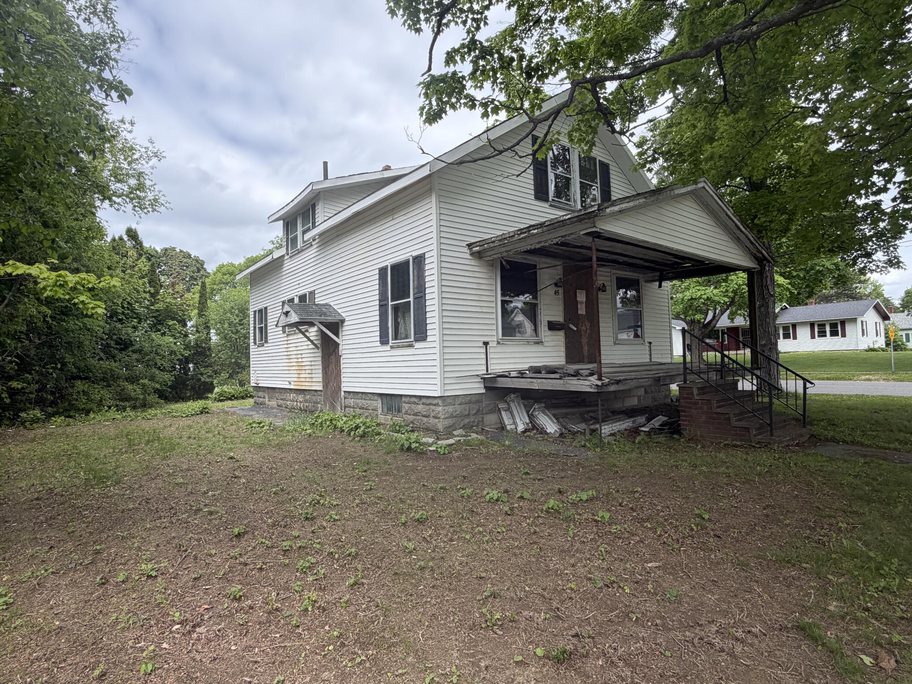 45 Allen Street Bangor, ME 04401 - Photo 1 of 8 IMG_8668