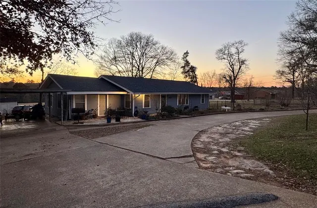 $210,000 | 907 West Fordall Road, Henderson, TX 75652
