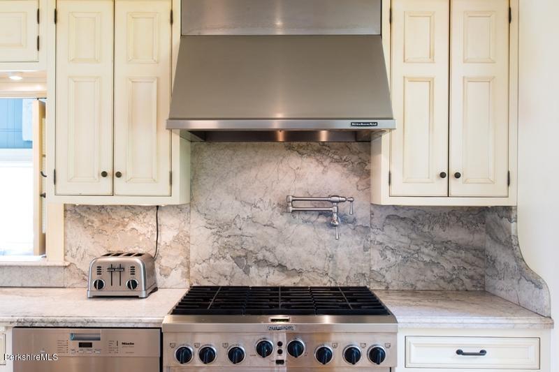 267 Long Pond Road Great Barrington, MA 01230 - Photo 25 of 56 STOVE