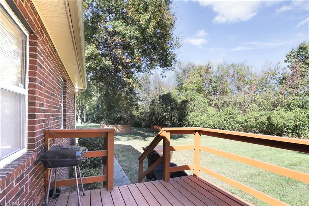 1711 Hanover Court High Point, NC 27265 - Photo 24 of 27