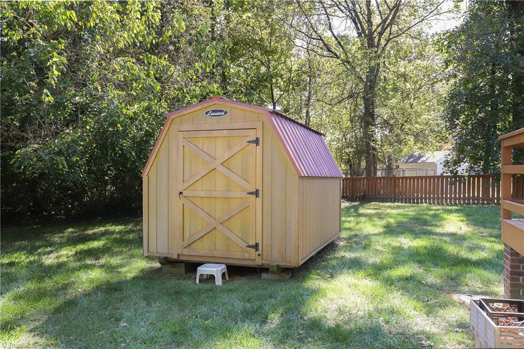 1711 Hanover Court High Point, NC 27265 - Photo 26 of 27