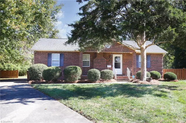 $219,900 | 1711 Hanover Court, High Point, NC 27265