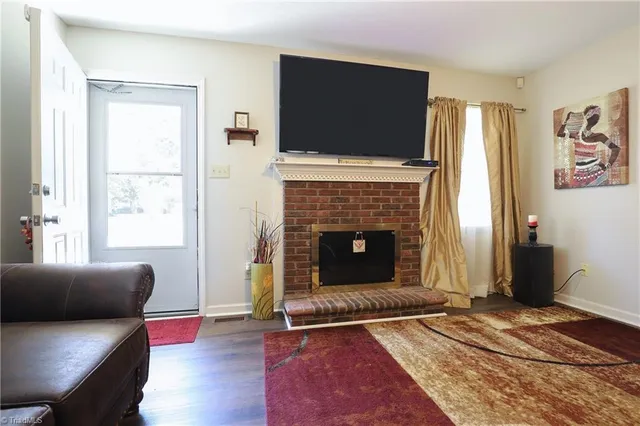 $219,900 | 1711 Hanover Court, High Point, NC 27265