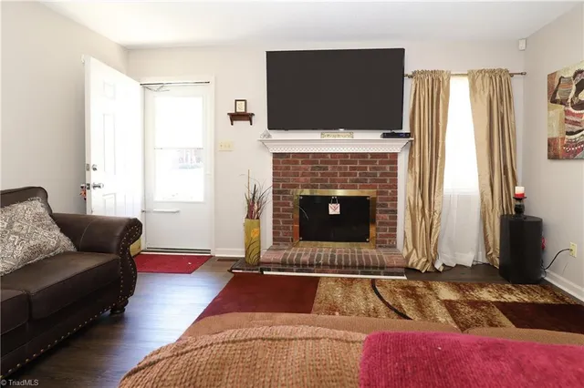 $219,900 | 1711 Hanover Court, High Point, NC 27265