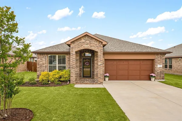 $310,000 | 1720 Cross Creek Lane, Cleburne, TX 76033