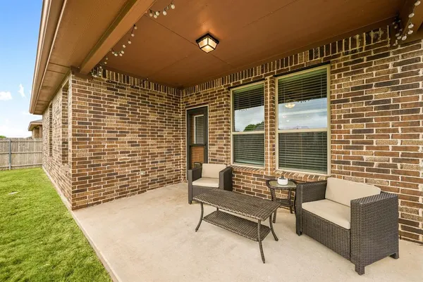 $310,000 | 1720 Cross Creek Lane, Cleburne, TX 76033