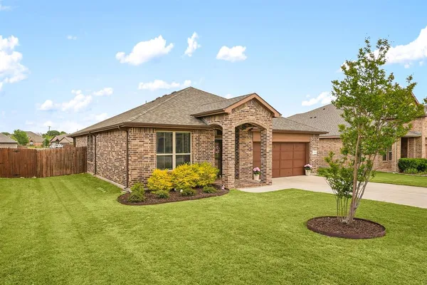 $310,000 | 1720 Cross Creek Lane, Cleburne, TX 76033
