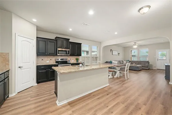 $310,000 | 1720 Cross Creek Lane, Cleburne, TX 76033