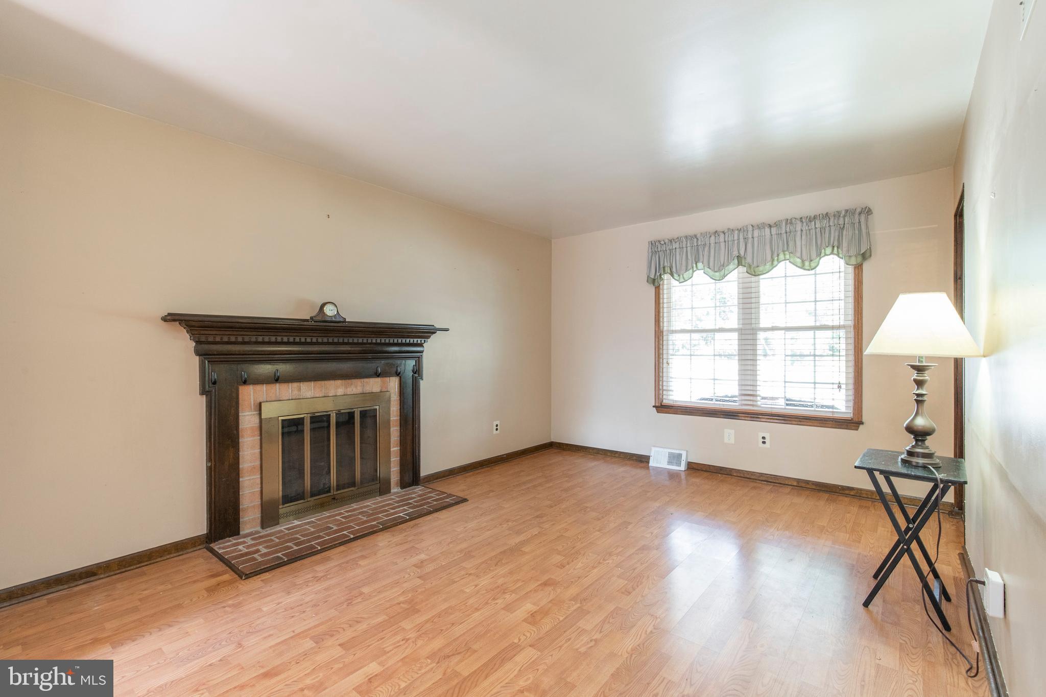 1106 Church Road Springfield, PA 19064 - Photo 11 of 32 Family Room w Fireplace