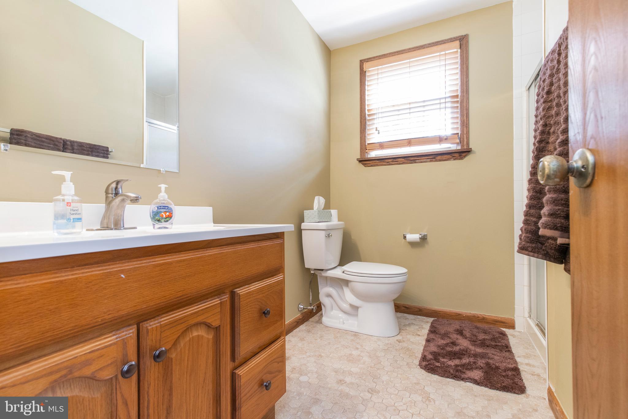 1106 Church Road Springfield, PA 19064 - Photo 22 of 32 Master Bathroom