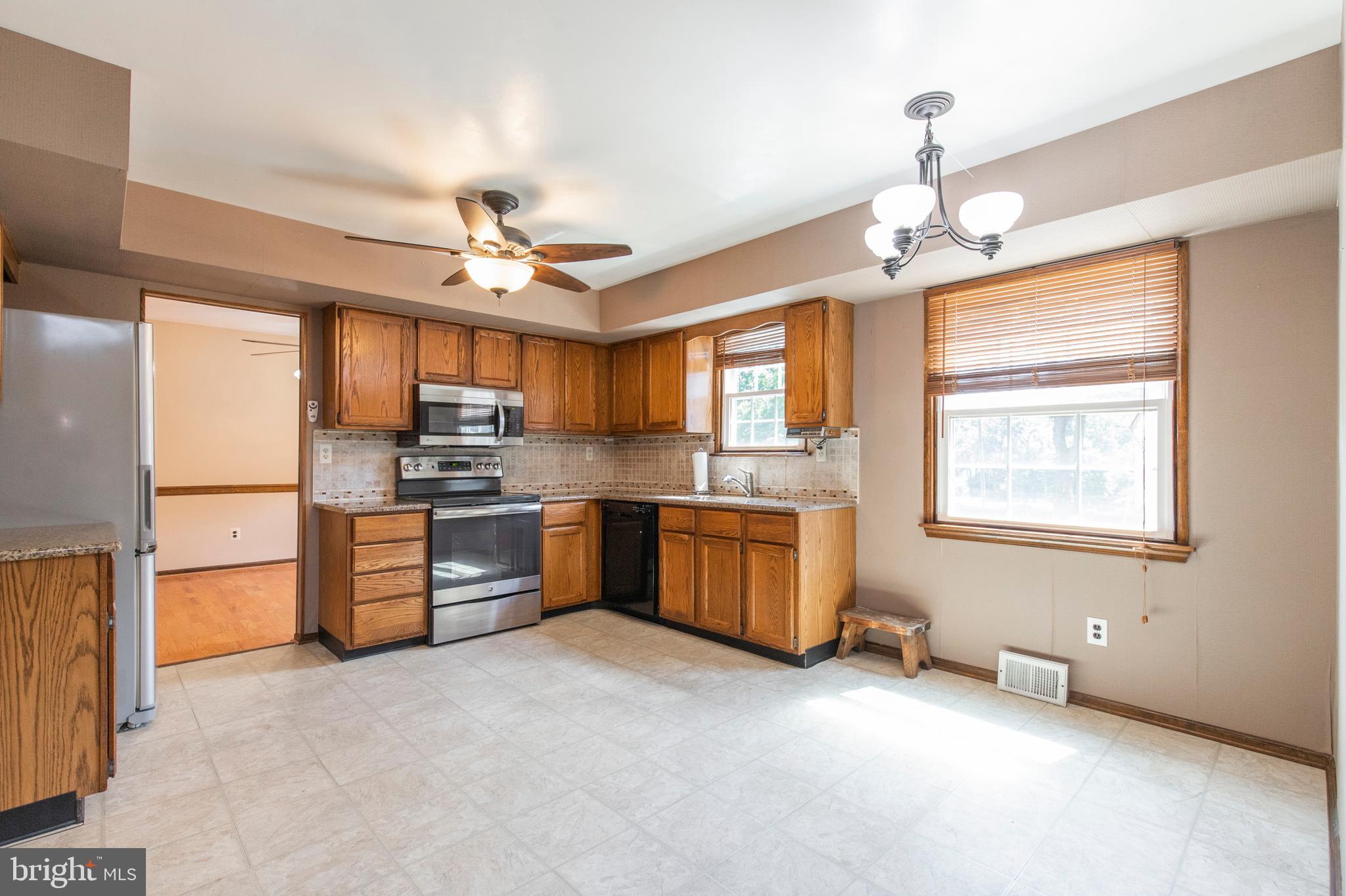 1106 Church Road Springfield, PA 19064 - Photo 8 of 32 Kitchen