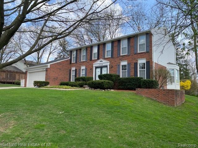 37354 Chesapeake Road Farmington Hills, MI 48335 - Photo 2 of 21