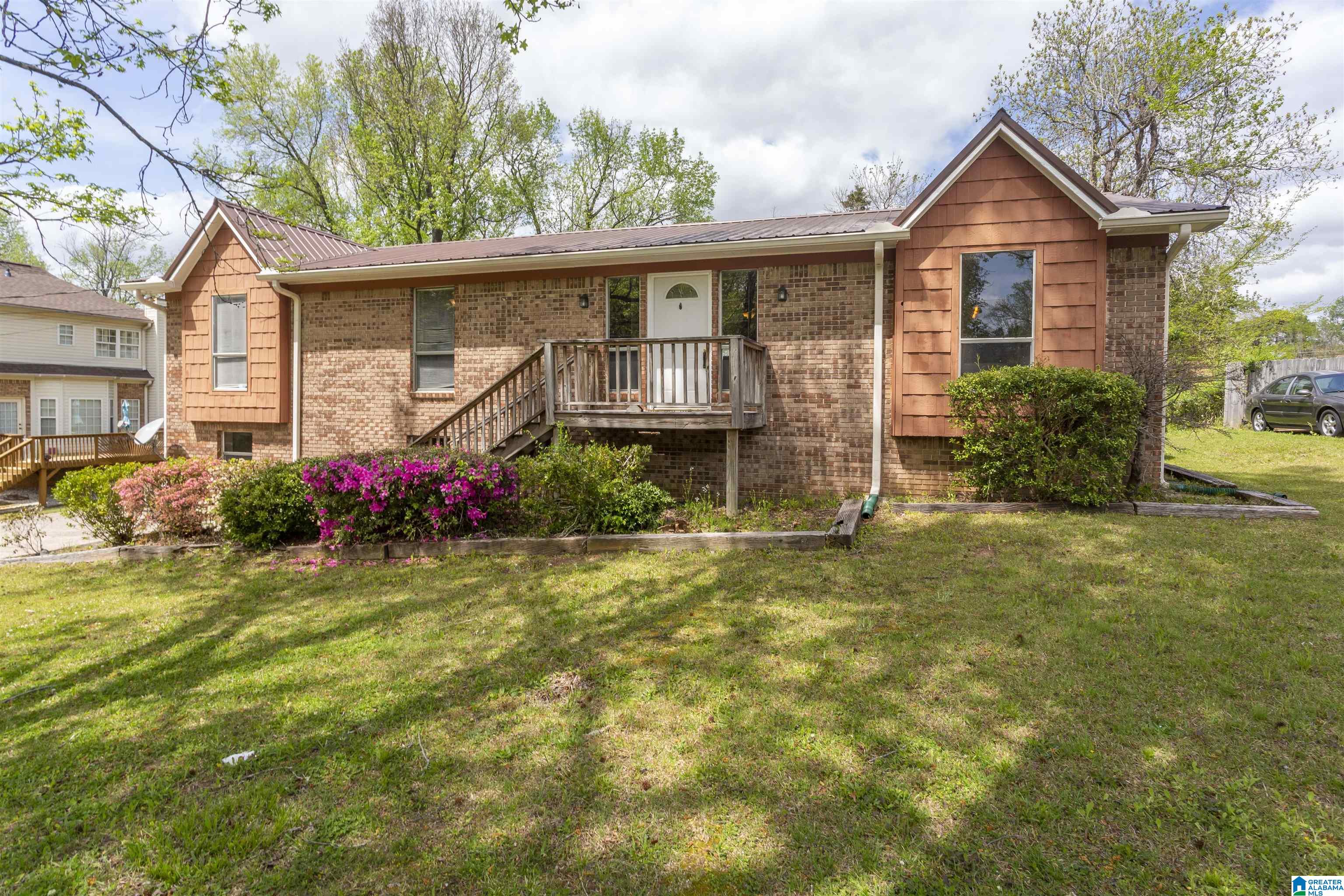 422 13th Place Pleasant Grove, AL 35127 - Photo 1 of 28
