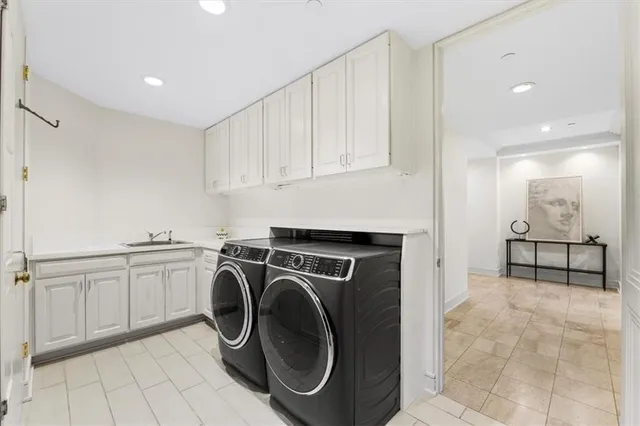 $750,000 | 433 Ward Parkway, Unit 2S, Kansas City, MO 64112