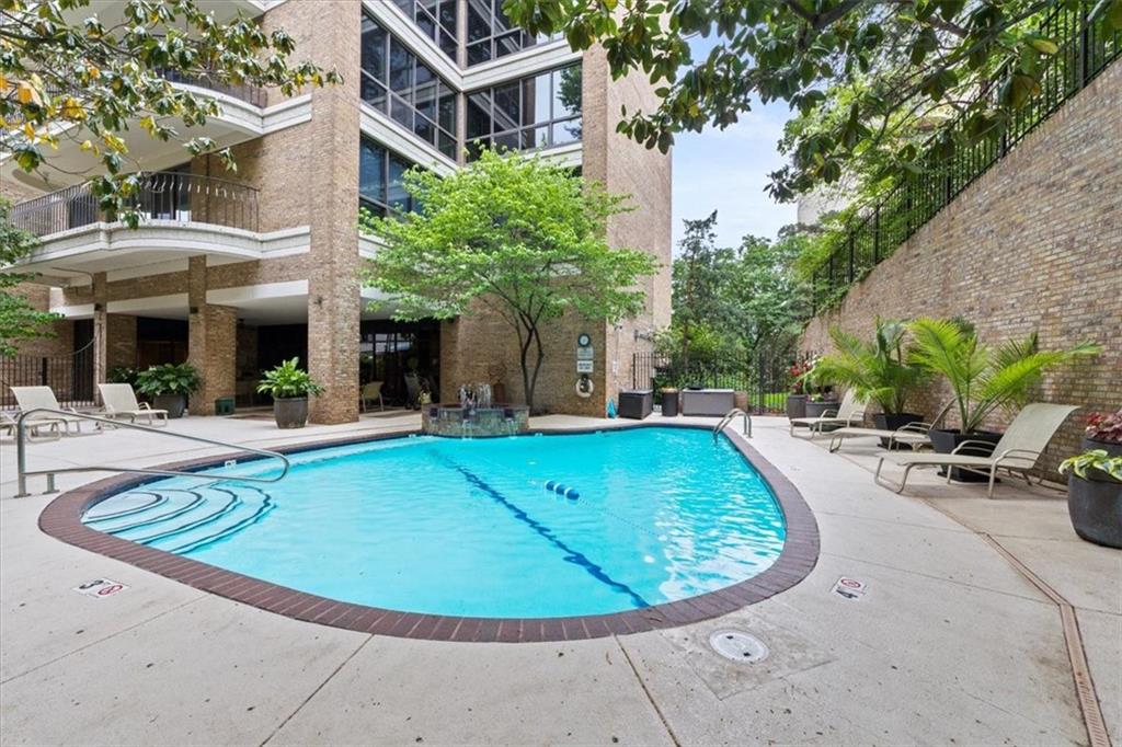 433 Ward Parkway, Unit 2S Kansas City, MO 64112 - Photo 40 of 40