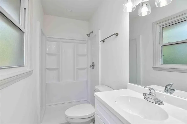 $269,500 | 11620 Manchester Avenue, Kansas City, MO 64134