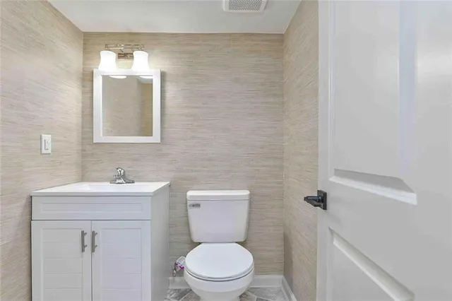 $269,500 | 11620 Manchester Avenue, Kansas City, MO 64134