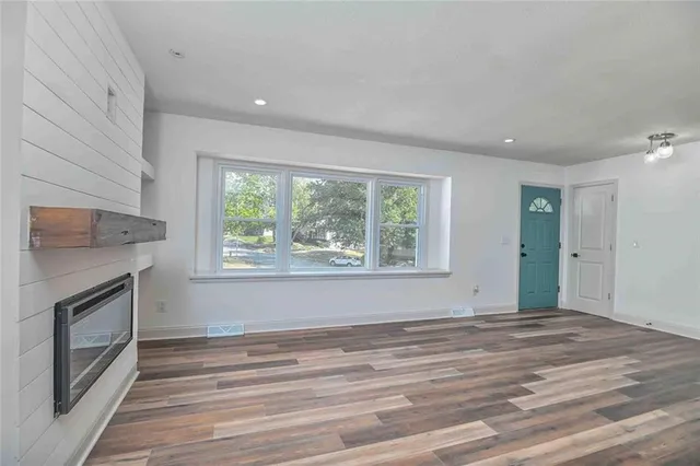 $269,500 | 11620 Manchester Avenue, Kansas City, MO 64134