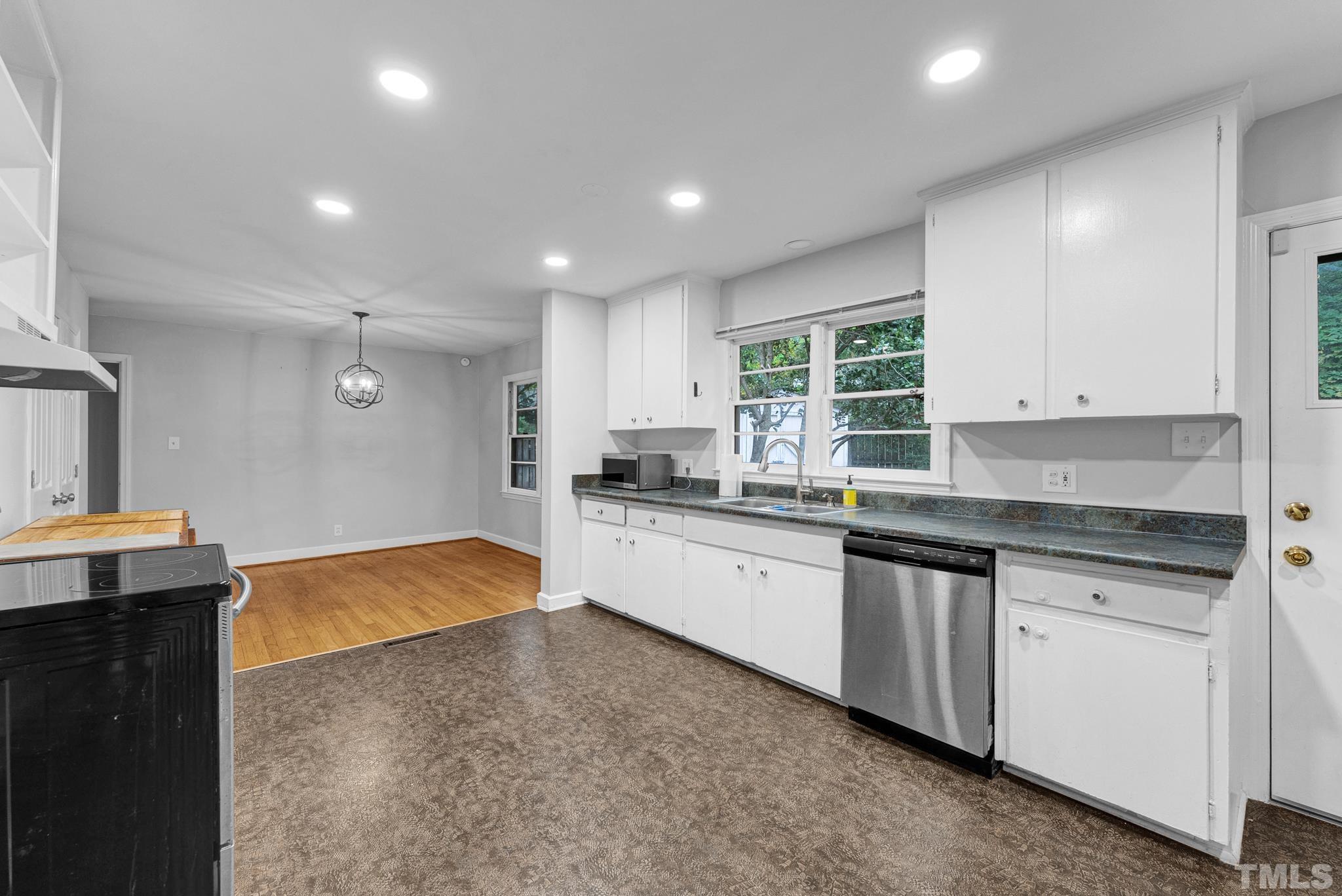 1908 White Oak Road Raleigh, NC 27608 - Photo 7 of 25