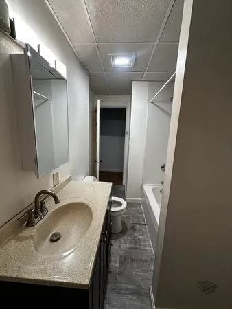 $2,300 | 5 Sterling Street, Unit 1, Worcester, MA 01610